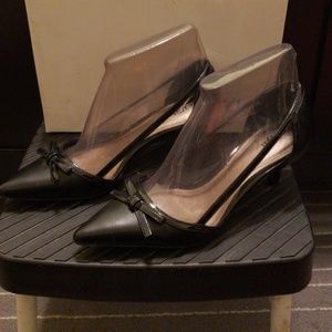 Black kitten hill pumps